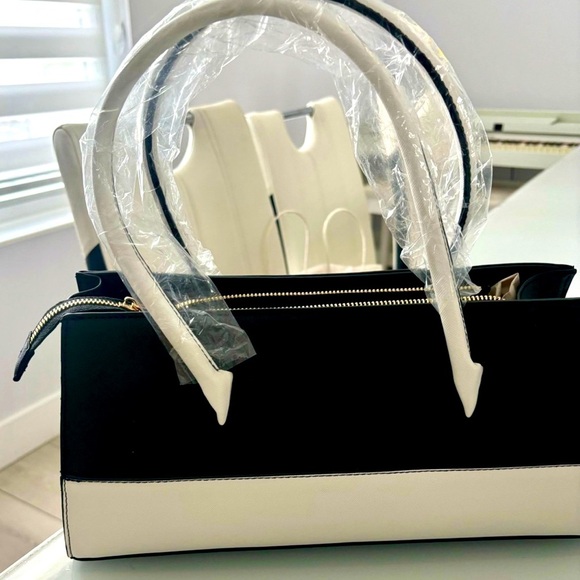 TRINA Turk Colorblock satchel with shoulder strap. Retail $138 - Picture 3 of 8